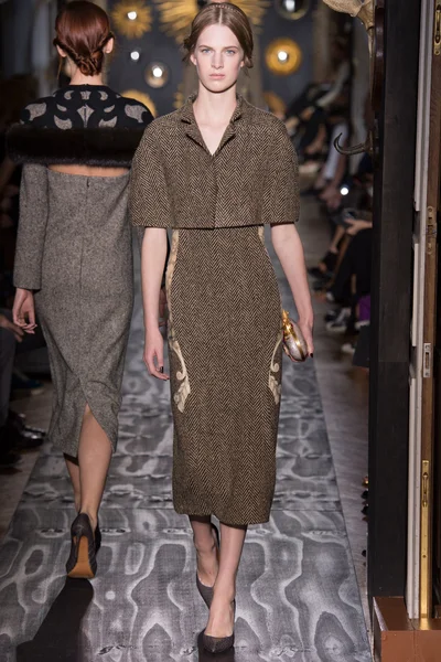 Look 5